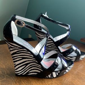 Paris Hilton Zebra Platform Wedge Sandal size 7